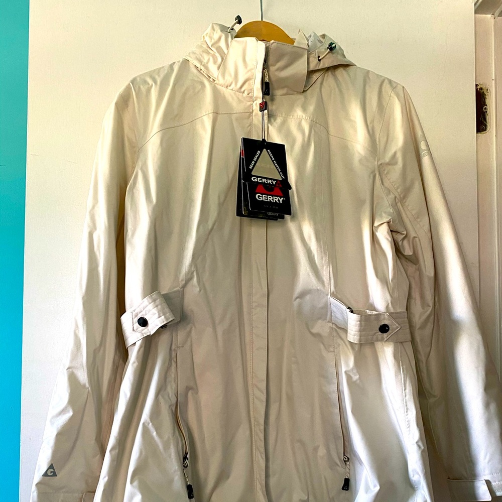 New Gerry raincoat women size extra large